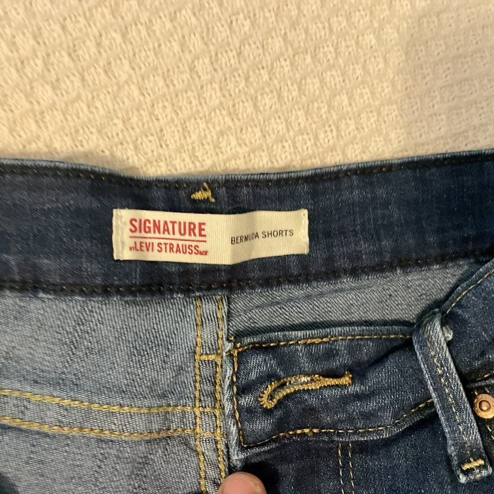 Levi Strauss Womens Dark Wash‎ Denim Cuffed Bermuda Shorts Jorts